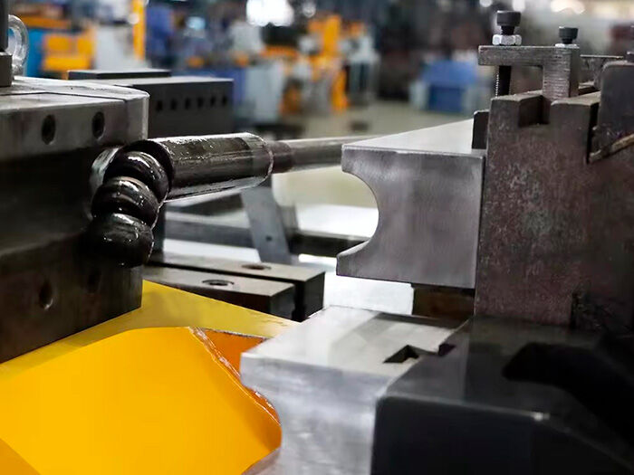 Автоматический трубогибочный станок с ЧПУ DW63CNC