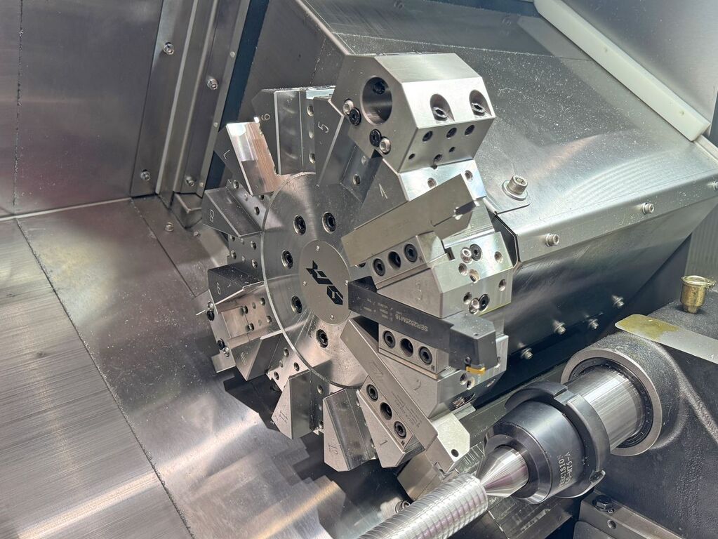 Токарный станок TK40B/700 с наклонной станиной с ЧПУ Fanuc 0i-TF(5)