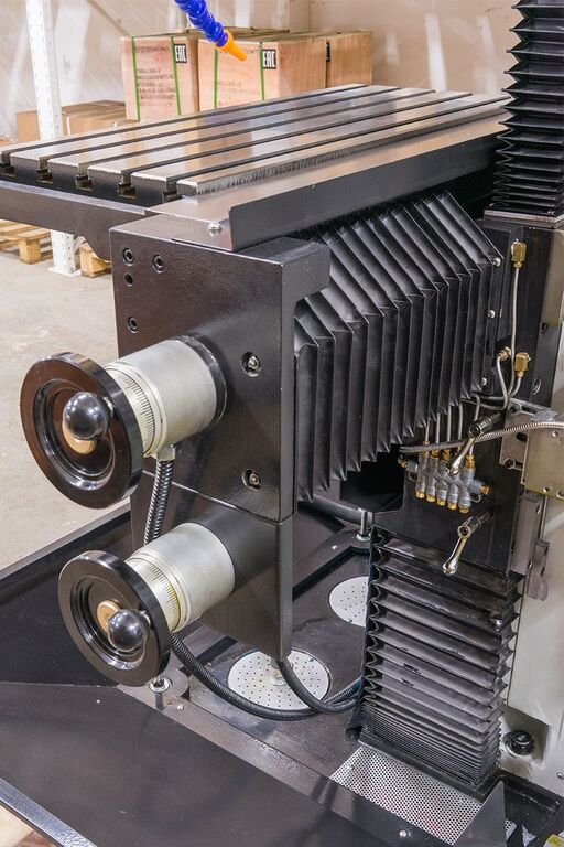 Инструментальный фрезерный станок Stalex WFM 800 Servo