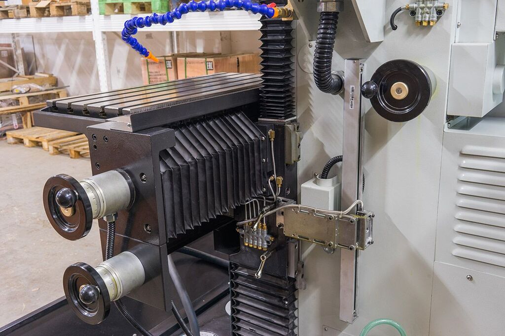 Инструментальный фрезерный станок Stalex WFM 800 Servo