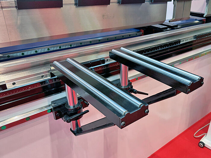 Вертикальный листогибочный пресс CNC-PBA 63х2500 с контроллером ESA630
