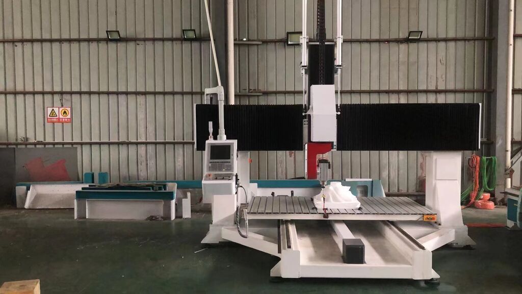 Обрабатывающий центр с чпу WoodTec 1320 - 5 AXIS