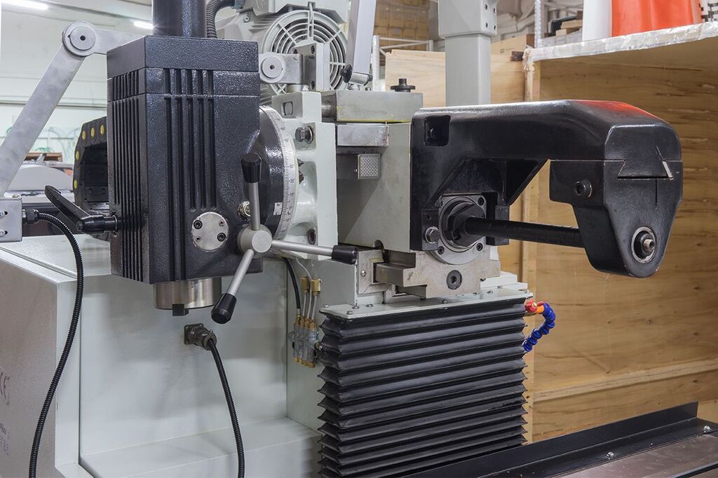 Инструментальный фрезерный станок Stalex WFM 800 Servo