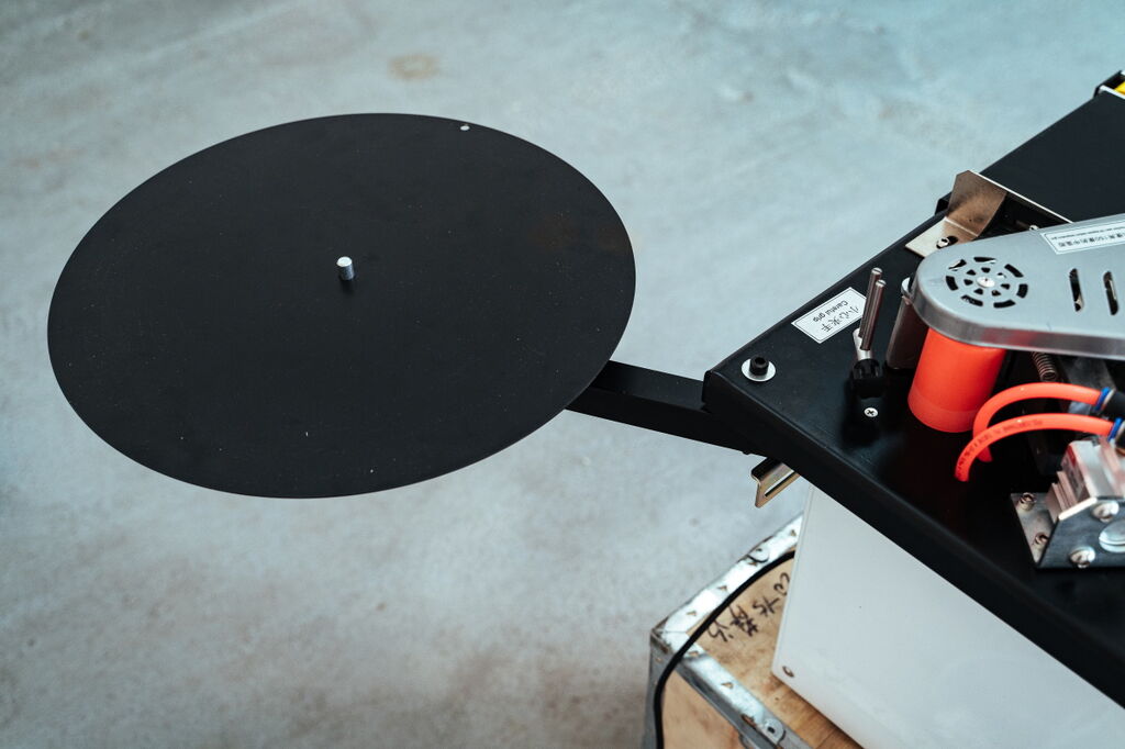 Кромкооблицовочный станок DELTAMACHINERY DM-105
