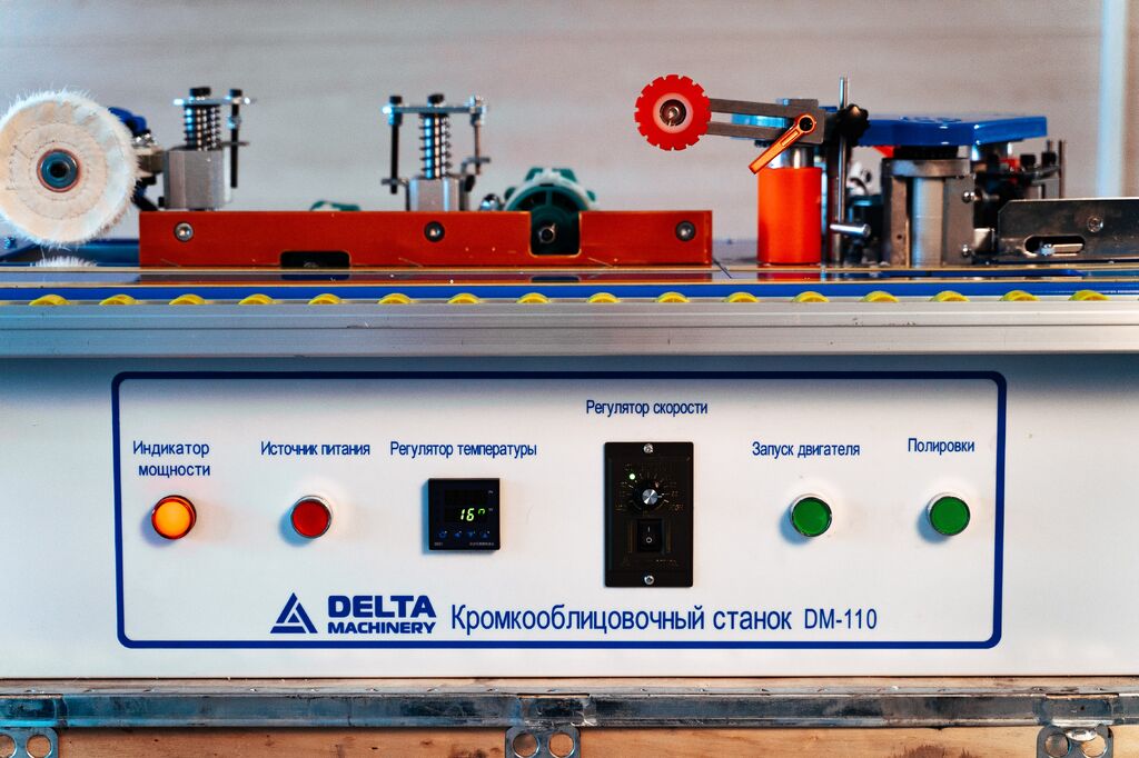 Кромкооблицовочный станок DELTAMACHINERY DM-110
