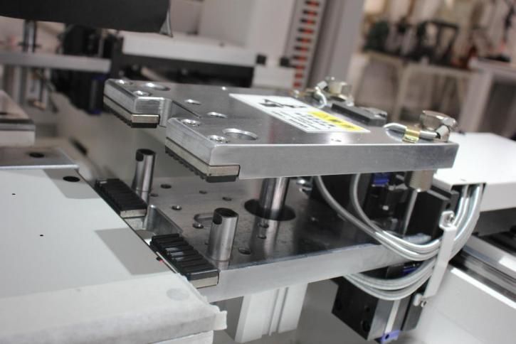 Автоматический сверлильно-присадочный станок с чпу WoodTec HBM 611L