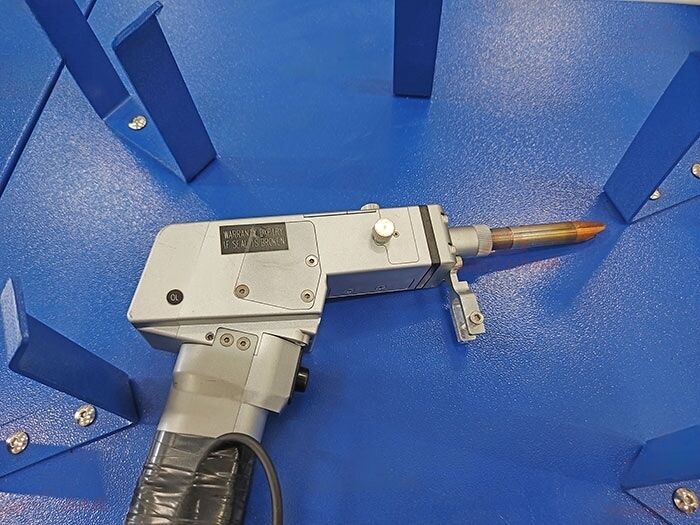 Волоконно-лазерный сварочный аппарат MFKY-W-HW1500-C 1.5кВт Raycus с механизмом подачи проволоки
