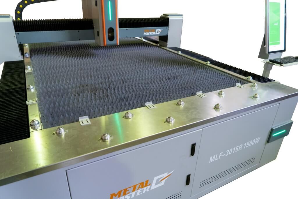 Оптоволоконный лазер Metal Master MLF-3015R 1500W