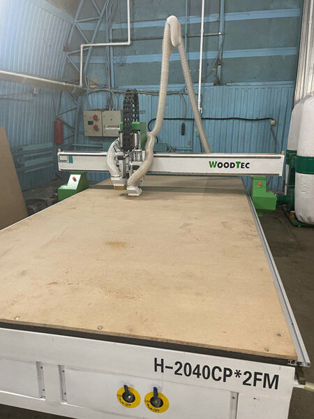 Фрезерно-гравировальный станок с чпу WoodTec H-2040C P2