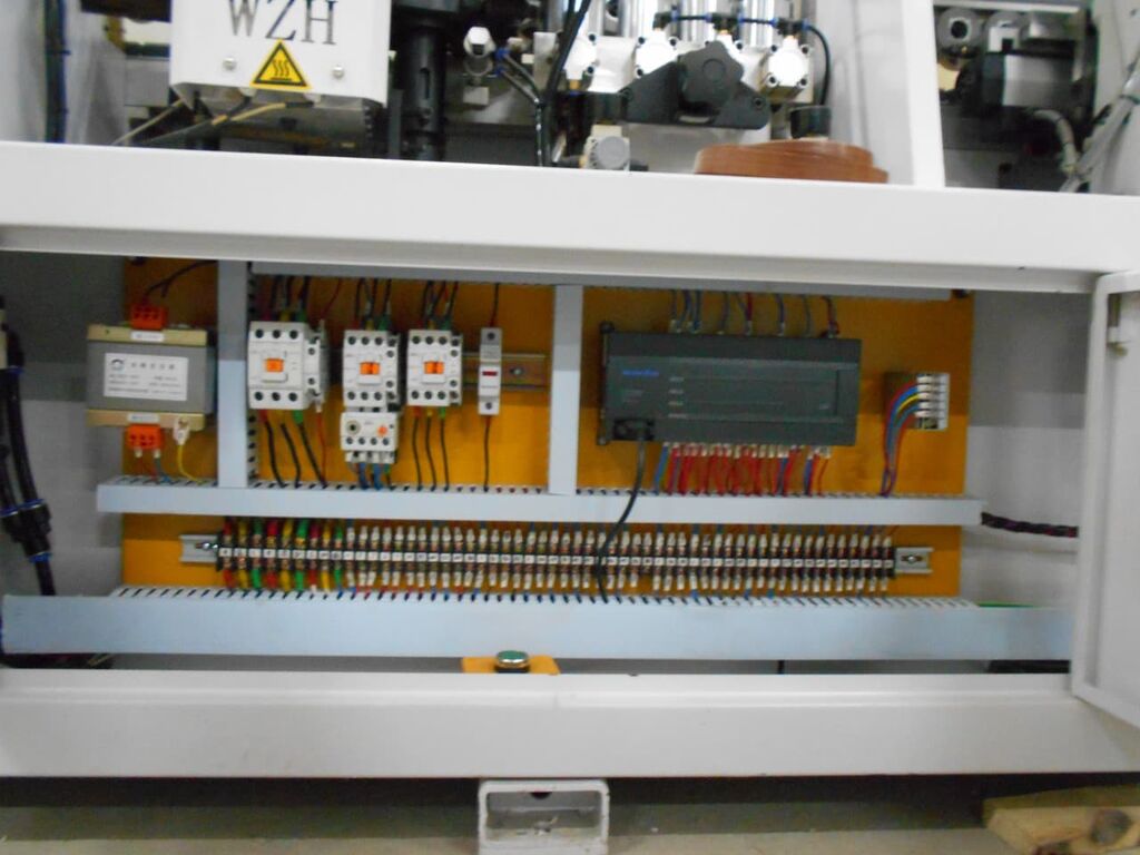 Автоматический кромкооблицовочный станок LTT-220PA