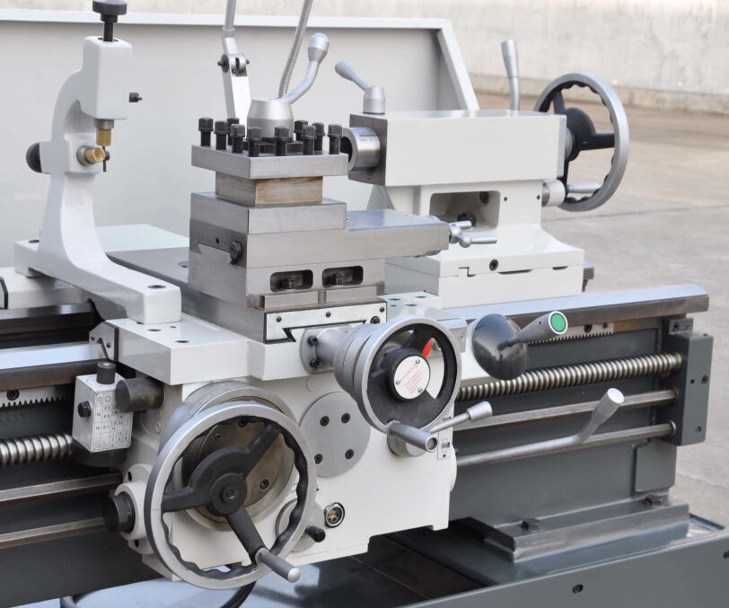 Токарно-винторезный станок MetalCraft 16К30-1500