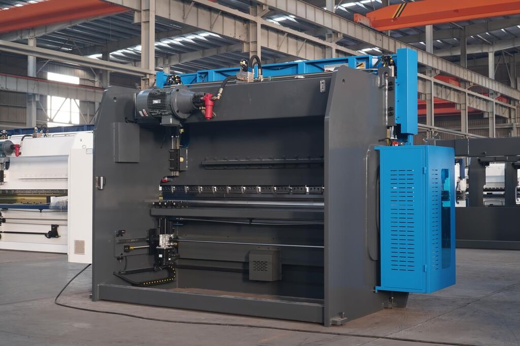 Листогибочный пресс с ЧПУ МТ-15 MetalTec HBС 110/2500