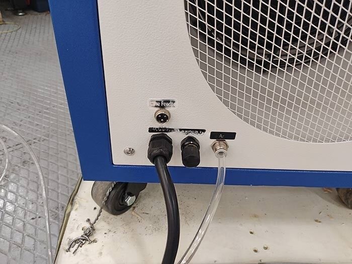 Аппарат лазерной сварки KY-W-HW1500-C 1.5кВт Raycus 4в1 (резка, сварка, очистка, очистка сварочных швов) с механизмом подачи проволоки и водным охлаждением